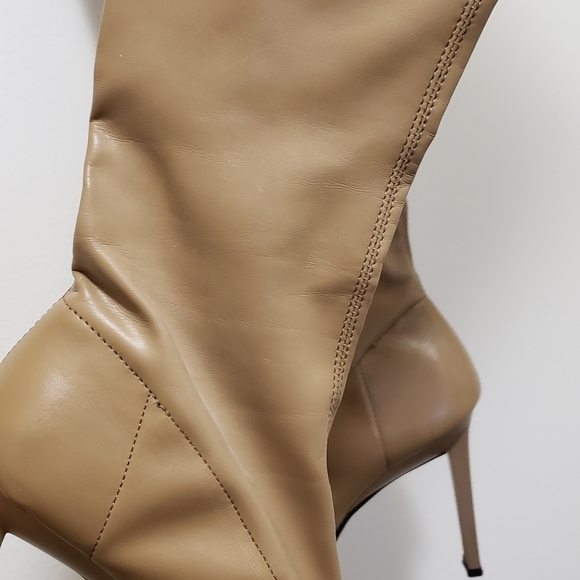 Heeled Boots from Italy Size 7 - Picture 5 of 8